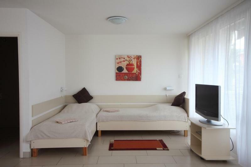 Siesta Apartmanhaz Balatonfuered Luaran gambar